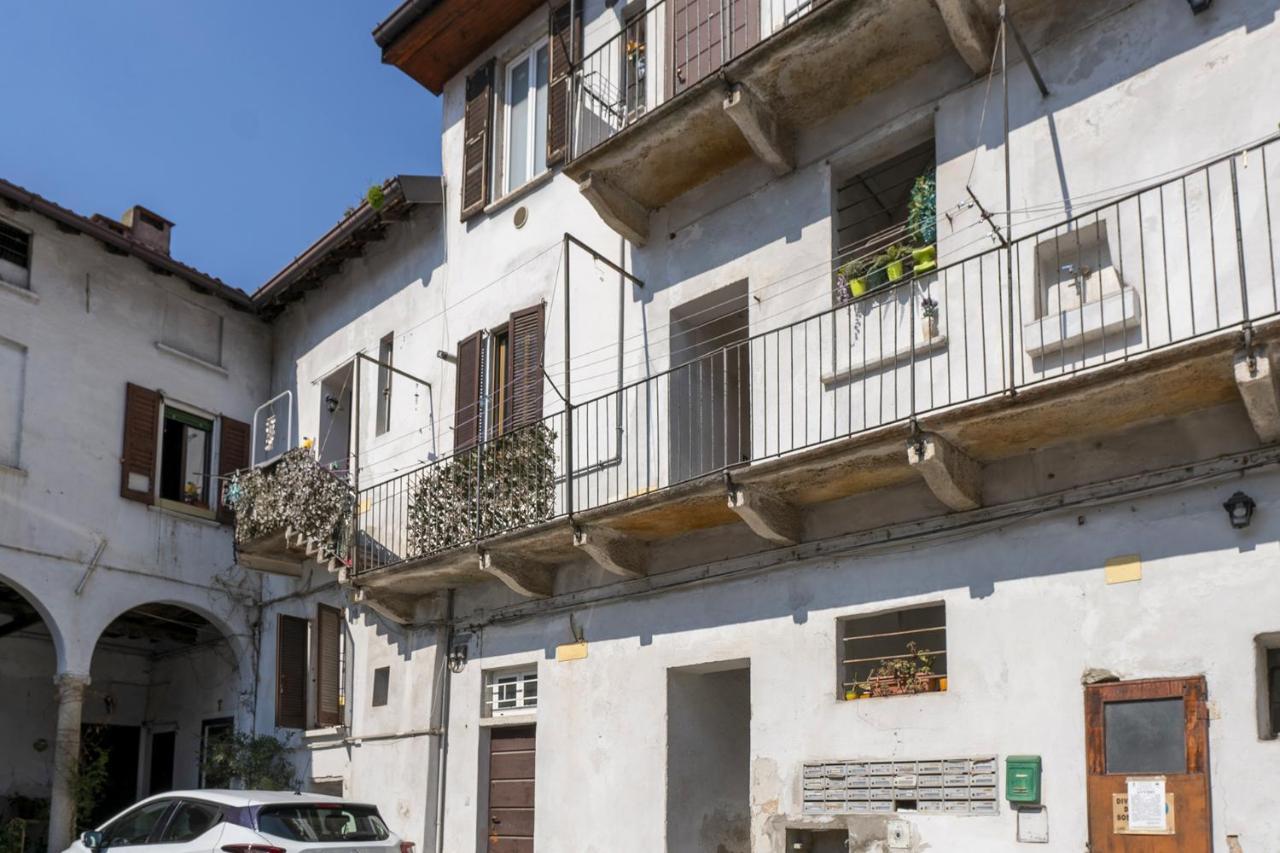 Apartament Navigli District Elegant Flat Free Wifi & Parking Mediolan Zewnętrze zdjęcie